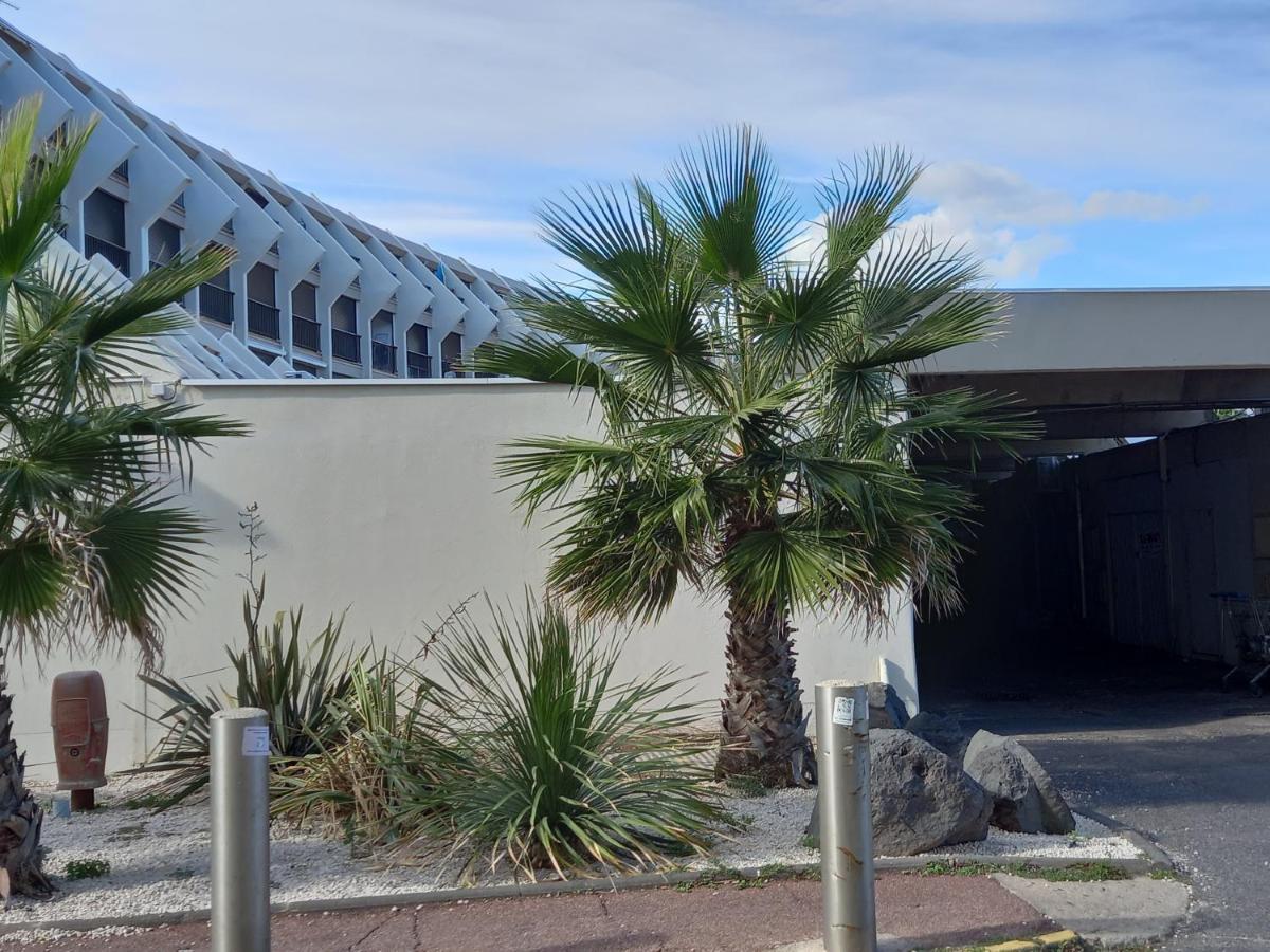 Le Privilege, Village Naturiste Agde Bagian luar foto